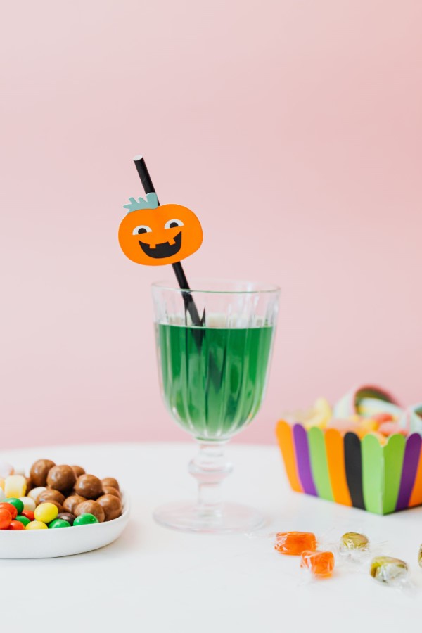 Halloween Getränke – 3 alkoholfreie Rezeptideen für eine tolle und nüchterne Party waldmeister punch bowle