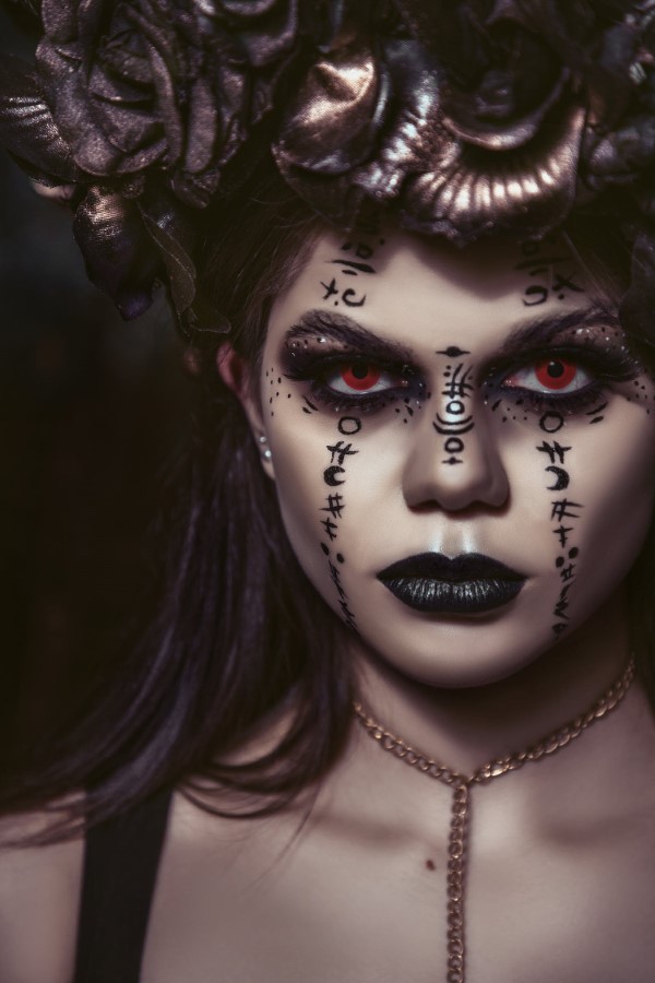 Halloween Makeup Ideen und Tipps für Ihr diesjähriges Kostüm hexe ideen magie