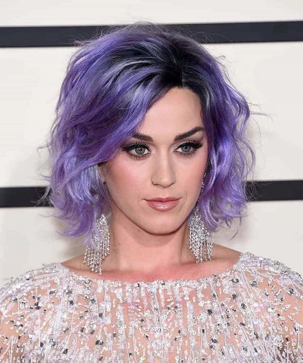Katy Perry trendy Bob Varianten lila Haarfarbe sehr extravagant 