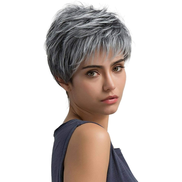Silberne Haarfarbe haarfarben trend 2021 graue haare pixie