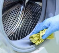 So können Sie mit Hausmitteln (Natron und Apfelessig) Waschmaschine reinigen