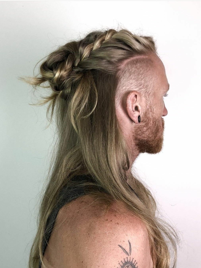 Wikinger Frisuren Männer bart und haare 2021 elfen style natuerlich blond