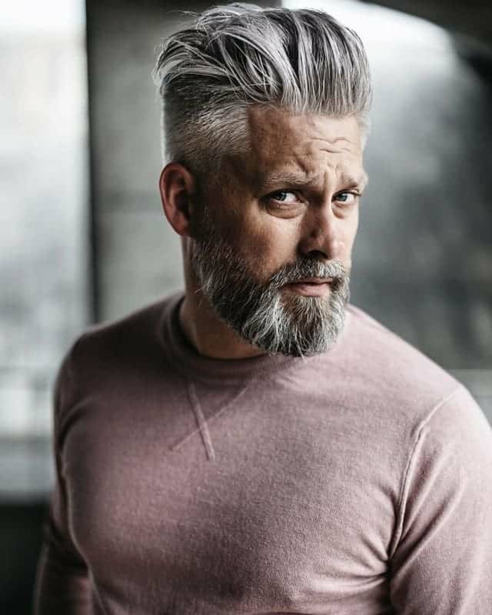 Wikinger Frisuren Männer bart und haare 2021 elfen style natuerlich grau