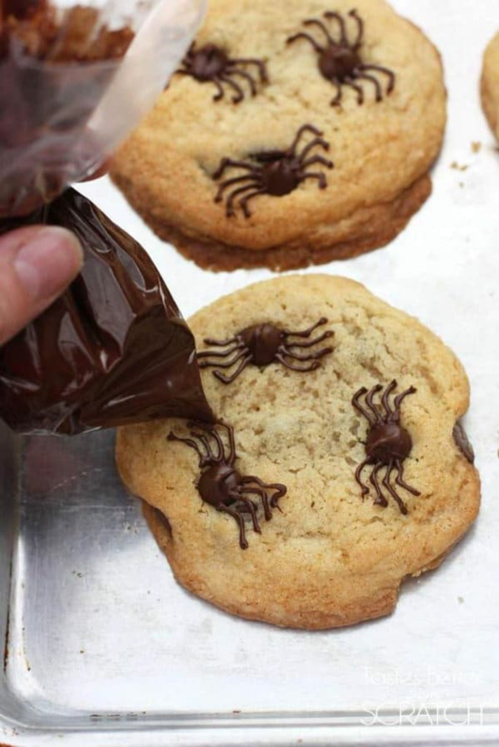 kleine spinnen halloween kekse zubereiten