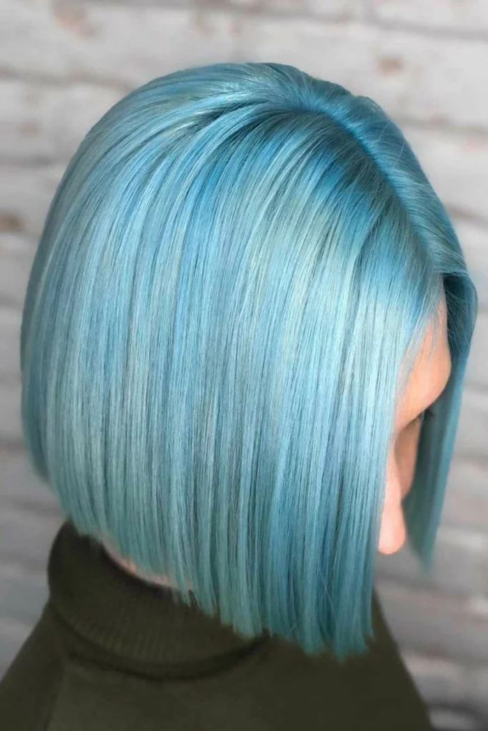 kurzer bob trendfrisuren blaue haare