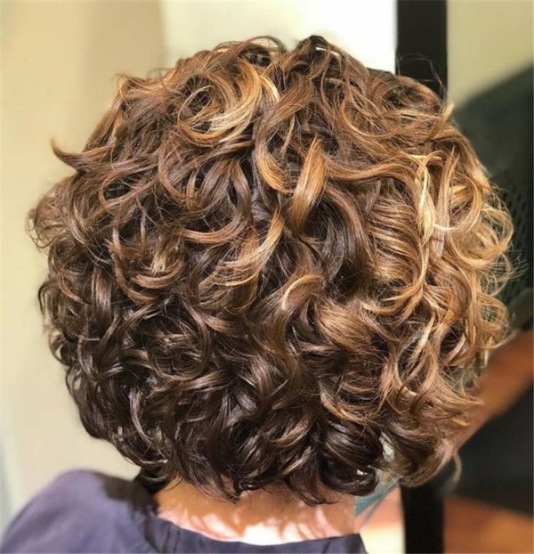 trendy Curly Bob Locken Bobfrisuren für lockige Haare