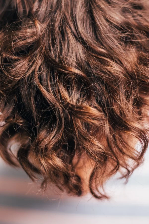 Alles über Henna Haarfarbe – das Wundermittel aus der Antike dunkle haare braun