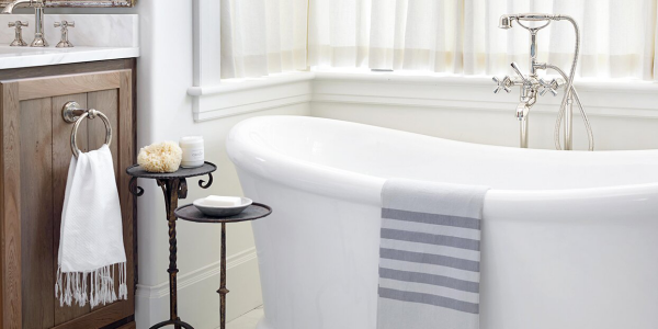 Badewanne reinigen clevere Tipps für strahlenden Glanz keine Chemiekeule auf natürliche Hausmittel setzen damit saubermachen