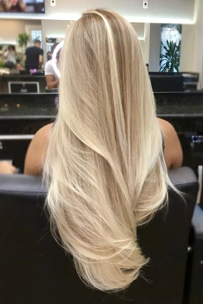 Haarfarben Trends blond und lang