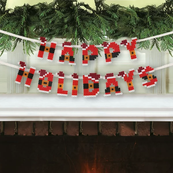 Mit Bügelperlen zu Weihnachten basteln – kinderleichte DIY Projekte mit Pixel Art Optik happy holidays girlande