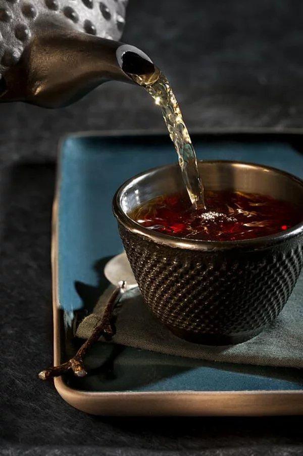 Tee trinken für inneren Glow schwarzen Tee zubereiten spezielle Methode kennen