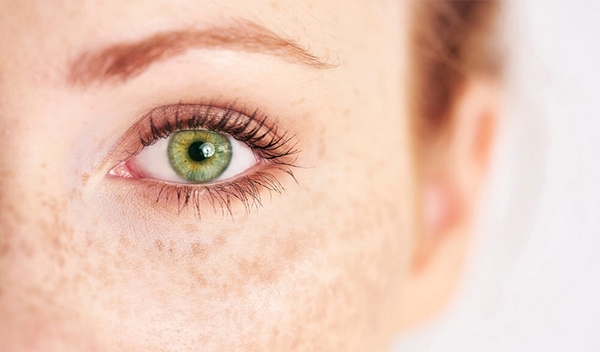 grüne Augen und Haarfarbe Ideen und praktische Tipps