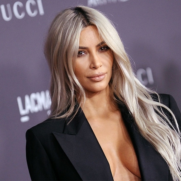 Berühmtheiten mit Platinblond Haaren Haarfarbe Kim Kardashian