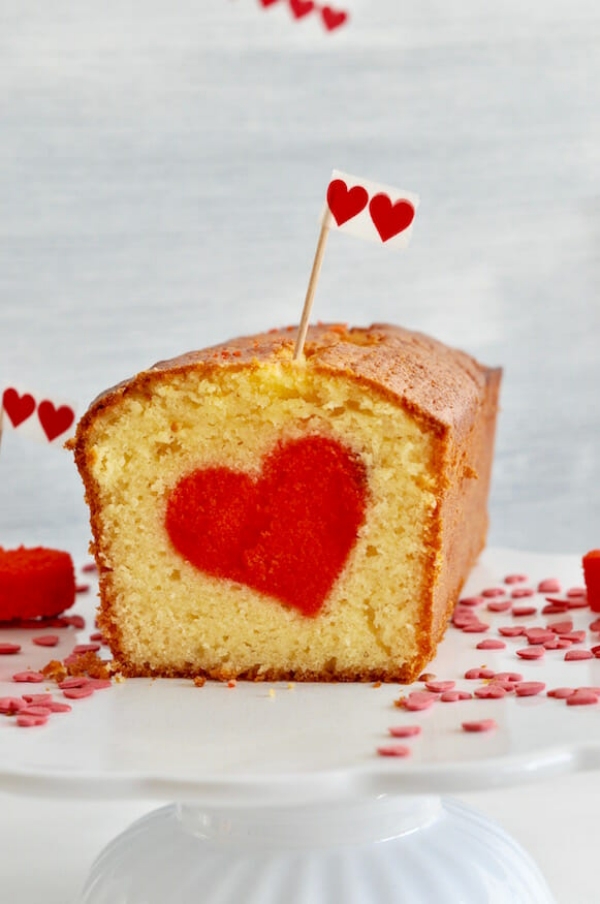 Herzkuchen selber machen süße Überraschung zum Valentinstag das Grundrezept