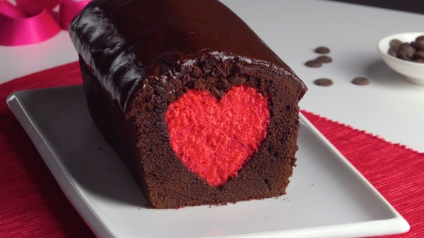 Herzkuchen selber machen süße Überraschung zum Valentinstag den Liebsten verwöhnen