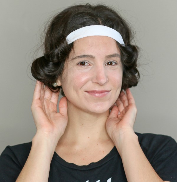 Locken ohne Hitze selber machen – einfache Methoden und Tipps stirnband methode traditionell