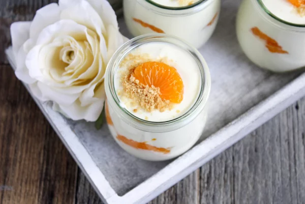 Mandarinen Desserts Mandarinen-Quark-Desserts im Glas ohne Backen