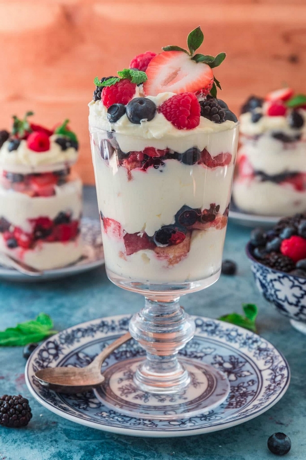 Tiramisu mit roten Früchten zubereiten: Ein köstliches Rezept für ...