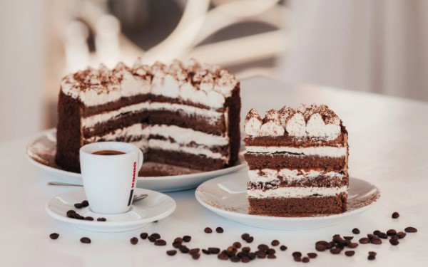 Tiramisu Torte – köstliches und einfaches Rezept für jeden festlichen Anlass tiramisu mit kakao schichten
