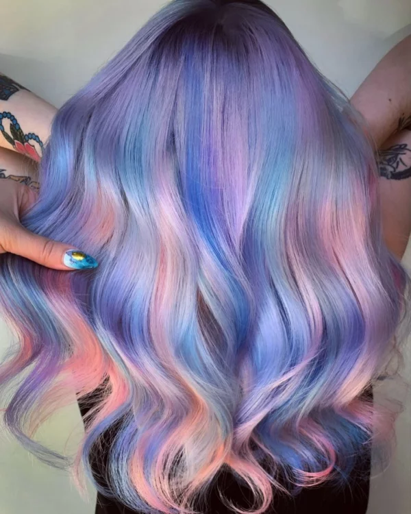 Very Peri Haarfarbe – Pantone Farbe des Jahres 2022 geht auch als Frisur regenbogen haare unicorn