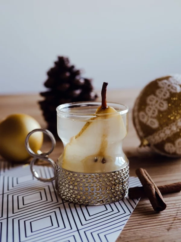 Warme Winter-Drinks Birnenpunsch mit oder ohne Alkohol zubereiten