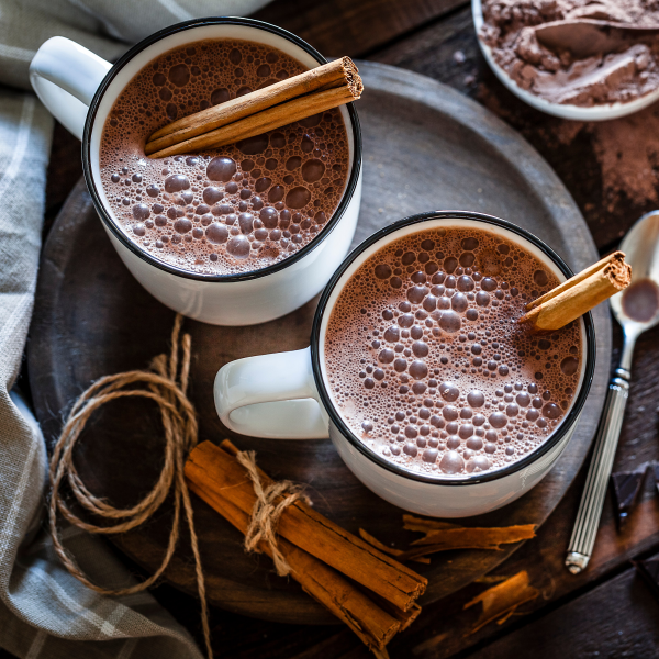 heiße Schokolade trinken zwei Tassen pro Tag positive Wirkung auf die Gesundheit