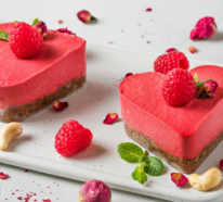 Herzform Kuchen mit Panna Cotta zum Valentinstag oder einfach so!