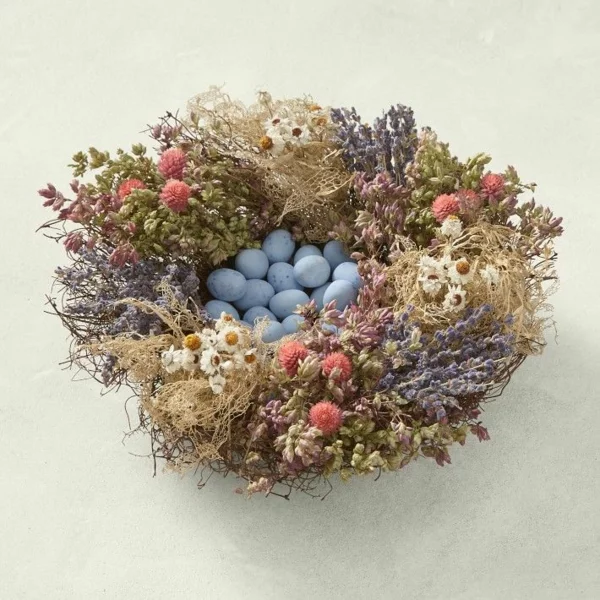 Osterdeko basteln aus Naturmaterialien nest aus getrockneten Blumen