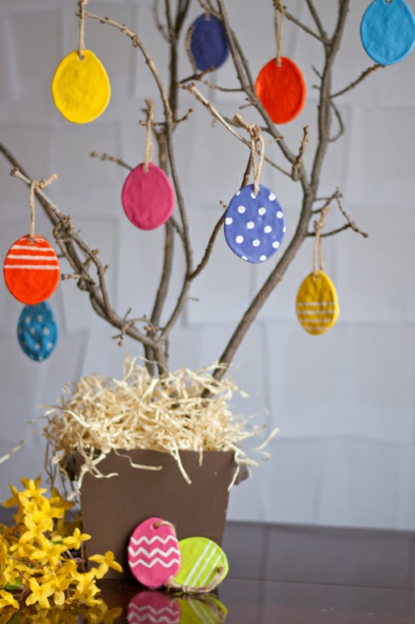 Osterdeko basteln mit Kindern – zauberhafte Ideen zum Inspirieren osterbaum zweige eier