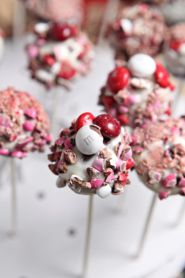 Tiramisu Cake Pops Rezept für backende Süßmäulchen einfache rezeptideen für valentinstag