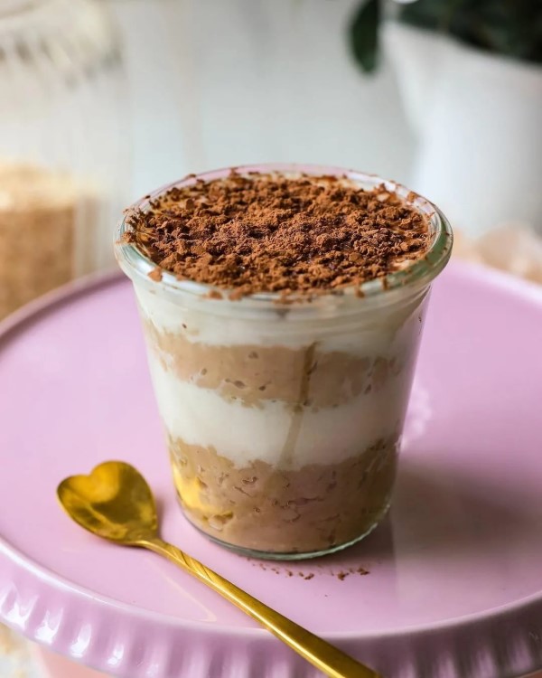 Tiramisu Porridge – gesundes Rezept mit Haferflocken für ein frönendes Frühstück gesundes dessert für den morgen