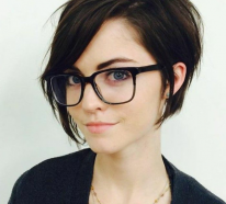 Trendige Kurzhaarfrisuren für feines Haar und Brille, die in jedem Alter toll aussehen