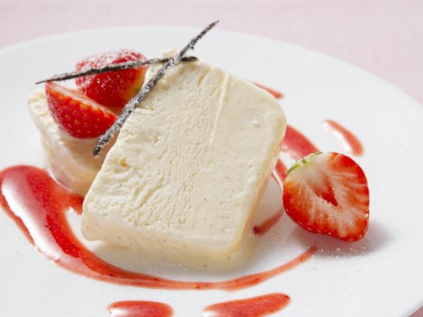 lebkuchenparfait parfait mit erdbeeren romantische desserts