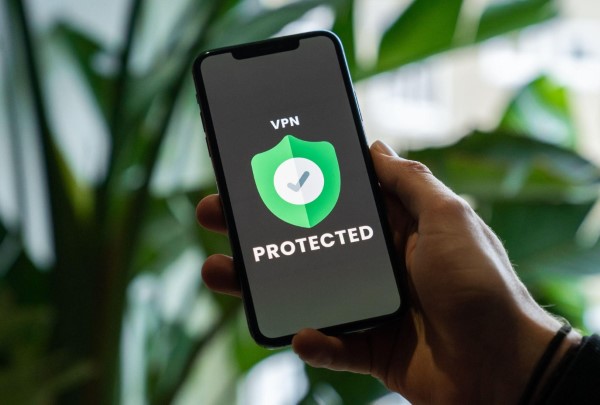 Darum sollten Sie ein VPN auf ihrem Handy verwenden surfshark vpn service schutz internet