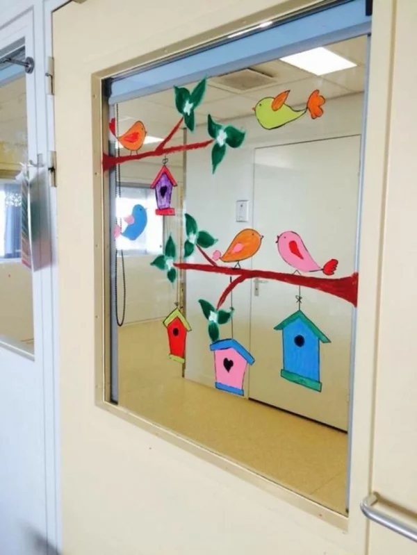 Fensterdeko zu Ostern aufkleber glasabtrennung krankenhaus