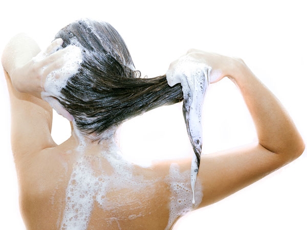 Haare waschen Tipps Haarspitzen behandeln