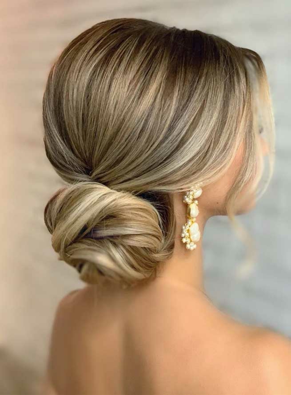 Hochzeitsfrisuren lange Haare silberne haare frisuren trend 2022 klassisch