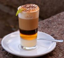 Was ist Barraquito und wie man einen Barraquito-Kaffee zubereitet?