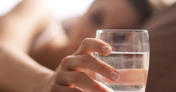 Leitungswasser trinken am Morgen 10 Vorteile