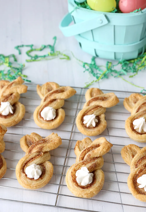 Osterhasen backen – 2 köstliche Rezeptideen mit niedlicher Ästhetik ...