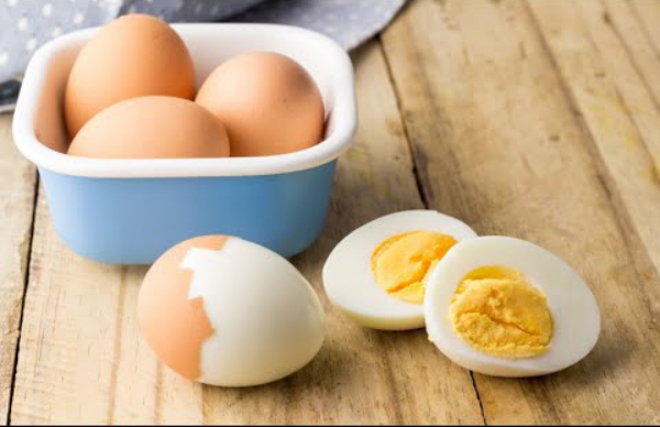Eier haltbar kochen schälen halbieren genießen