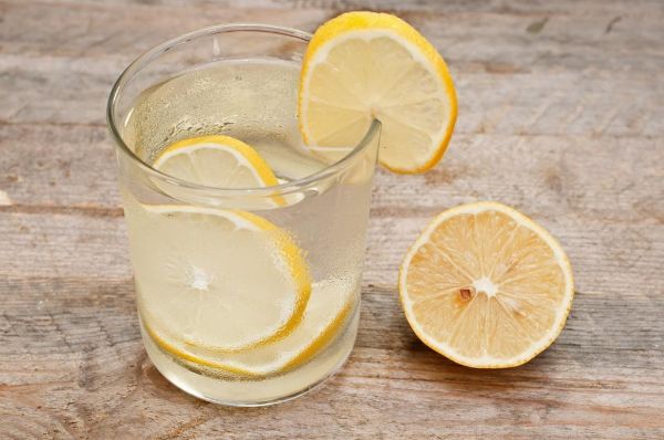 Zitronenwasser viel Vitamin C