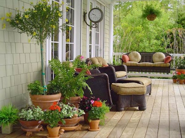 tolle moderne pflanzenkoerbe Terrasse bepflanzen