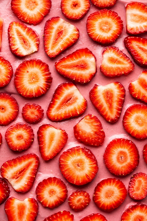 Erdbeerschnitten Erdbeersaison Blechkuchen Rezeptideen
