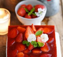 Erdbeerschnitten zubereiten: Ein köstliches Rezept für Erdbeer-Blechkuchen