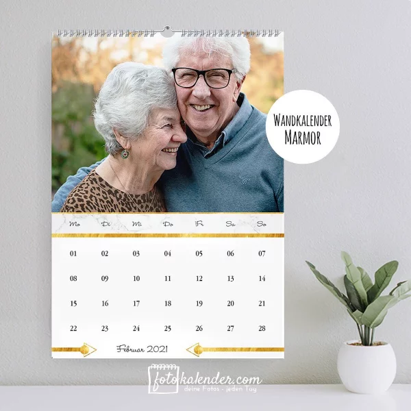 Fotokalender 2022 gestalten praktische Geschenkidee mit persoenlicher Note familienfotos oma opa wandkalender