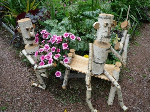 Gartendeko mit Birkenholz – traumhafte Ideen mit symbolischer Bedeutung kleine maenchen deko ideen blumen