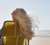 Graue Haare im Sommer richtig pflegen: Haarpflege für die kommende Sommerzeit