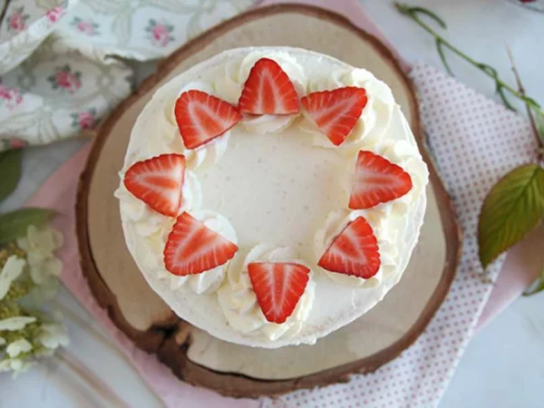 erdbeer mascarpone torte originell dekoriert