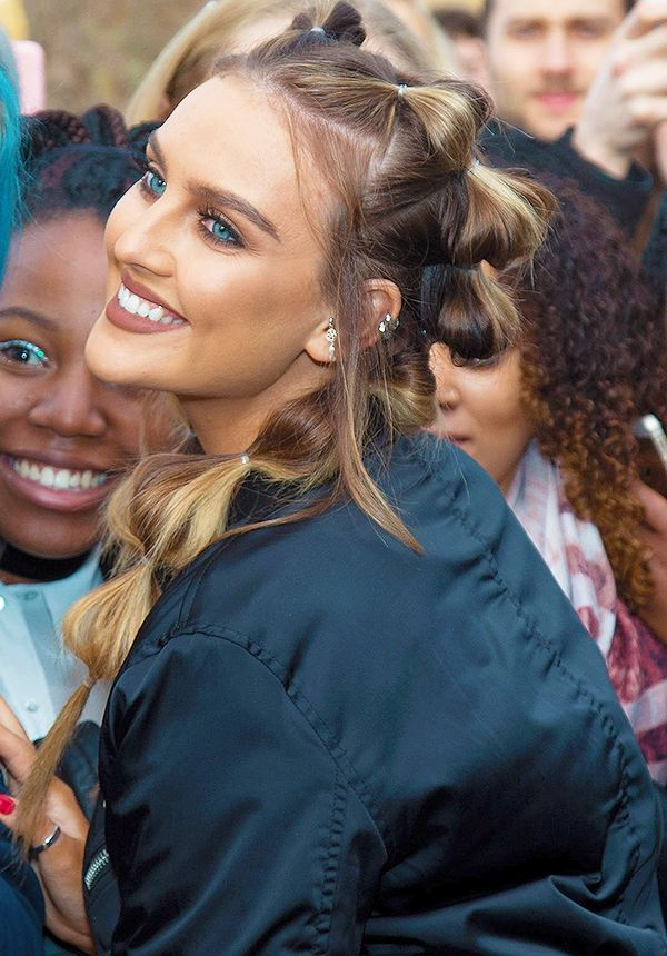 Bubble Braids – traumhafter Sommertrend 2022 in 3 Varianten perrie edwards mit bubble pigtails trendy